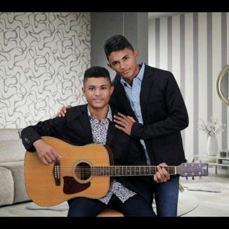 Foto da capa: Daniel Barros & Samuel Deus Ama Você!