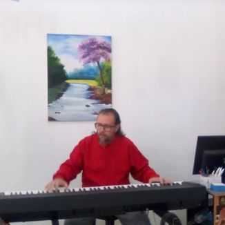 Foto da capa: Marcelo Torca ao Piano