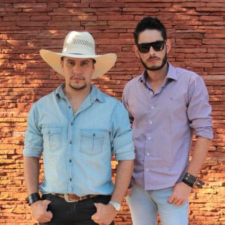 Foto da capa: Abeia_Braba