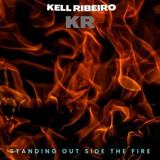 Foto da capa: Standing out side the fire - Ao Vivo