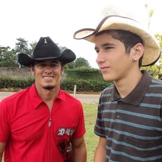 Foto da capa: Romão & Clayton Costa (Pai e Filho)