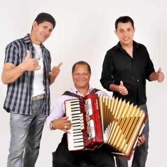 Foto da capa: Nilton cesar & banda ao vivo