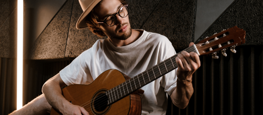 Post em destaque: Consejos de cómo tocar la guitarra como un profesional