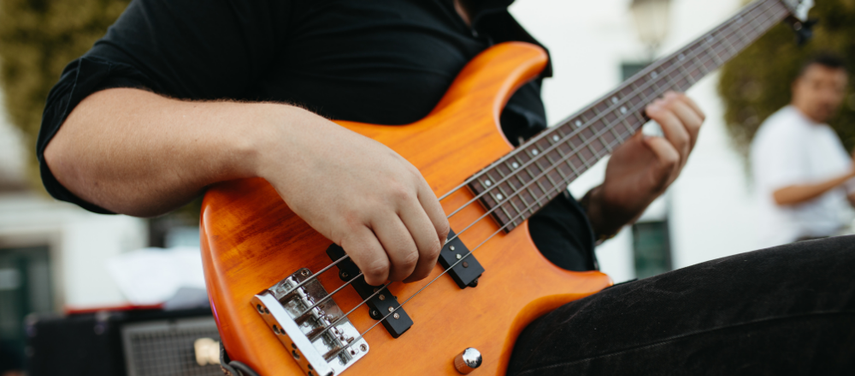 Post em destaque: Aprende 4 solos de bajo fáciles de tocar