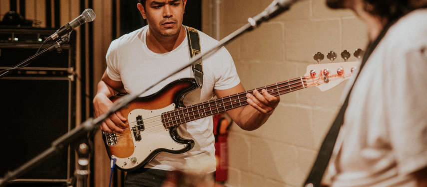 Post em destaque: ¿Sabes para qué sirve el bajo en la música?