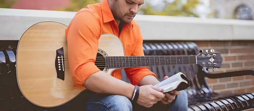 Post em destaque: 20 acordes fáciles de canciones cristianas para tocar en la guitarra