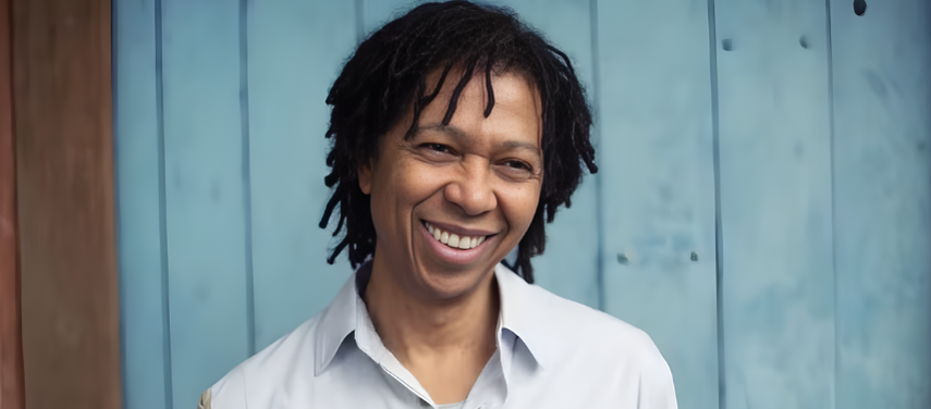 Post em destaque: 13 cifras simplificadas do Djavan para tocar no violão