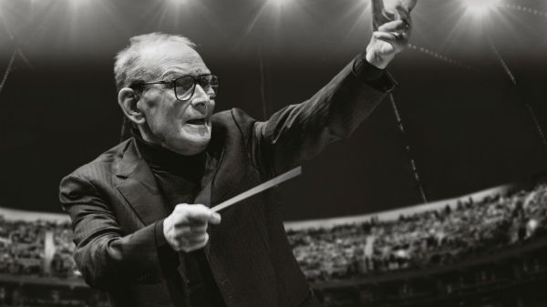 compoisotor ennio morricone, maestro das trilhas de filmes de western