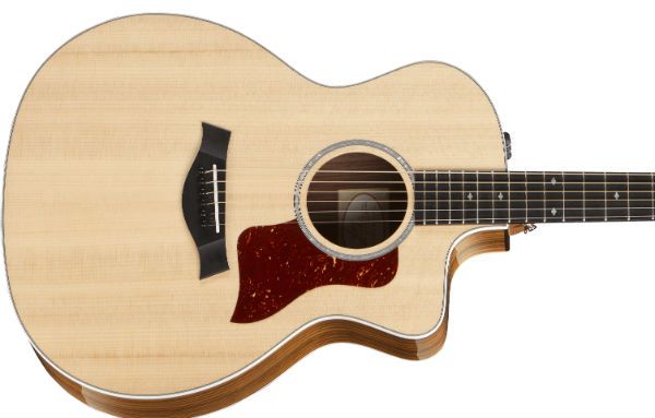 guitarra hecha con madera sitka spruce