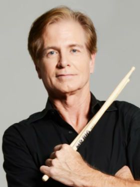 Morre o batera Pat Torpey, do Mr Big; relembre performance emblemática