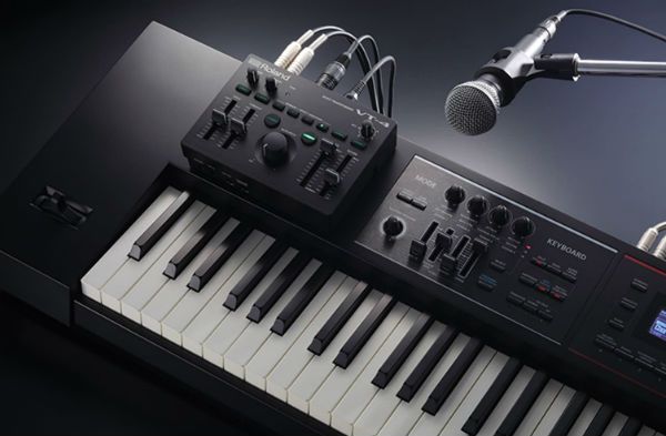 Roland VT-3 音声変換器　ボコーダー Roland - VT-3 | Voice Transformer