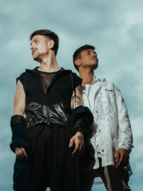 Fenômeno da Internet, UM44K lança disco de estreia