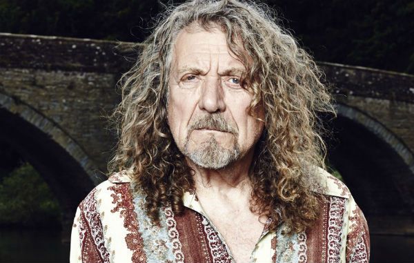 O músico Robert Plant não emprestou sua cabeleireira dourada para GOT