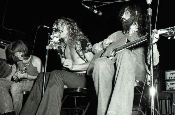 Led Zeppelin toca Stairway to Heaven