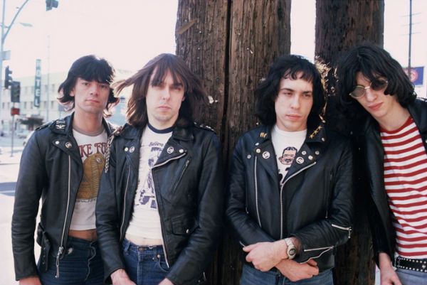 Ramones posam para foto na época do disco Brain Drain, 1989