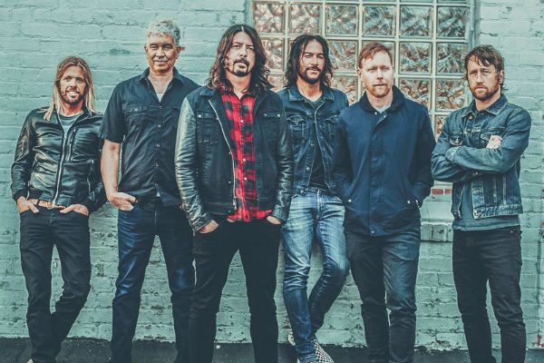 Membros da formação atual do Foo Fighters