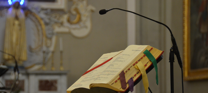 6 músicas católicas atuais para tocar no violão