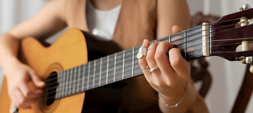 20 músicas com cifras simplificadas para iniciantes no violão