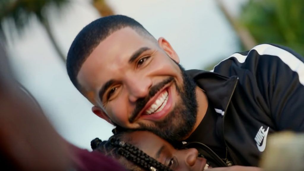 Cena do cantor Drake no clipe da música God's Plan.