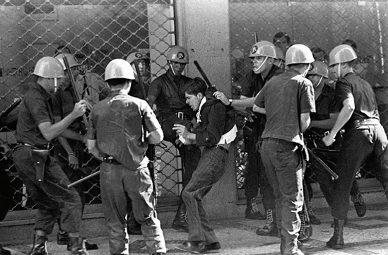 Polícia durante a ditadura militar