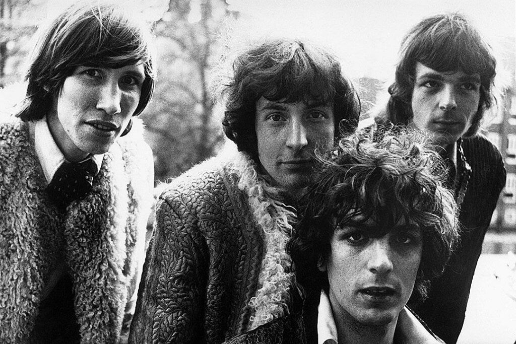 Pink Floyd em sua formação original: Roger Waters, Nick Mason, Syd Barrett e Rick Wright