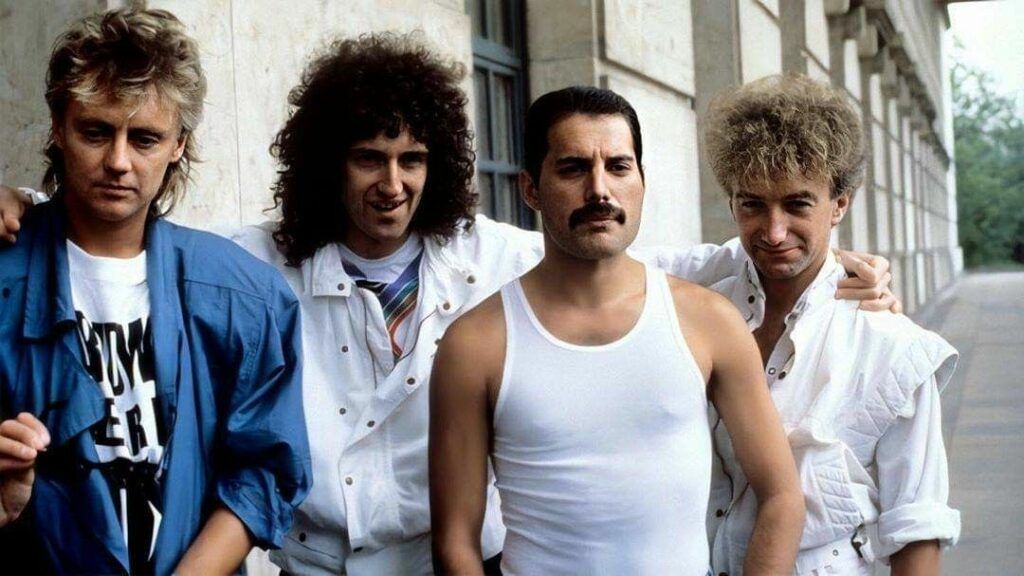 Queen - We Will Rock You [Tradução] (Clipe Oficial) 