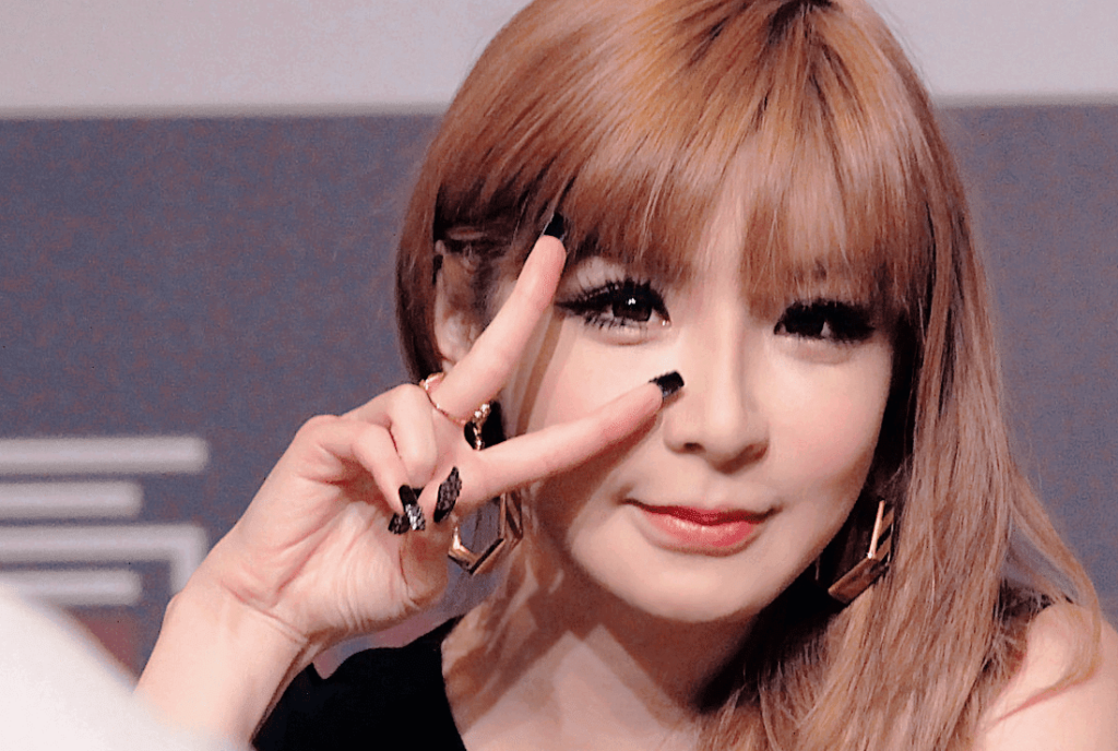 park bom 2ne1