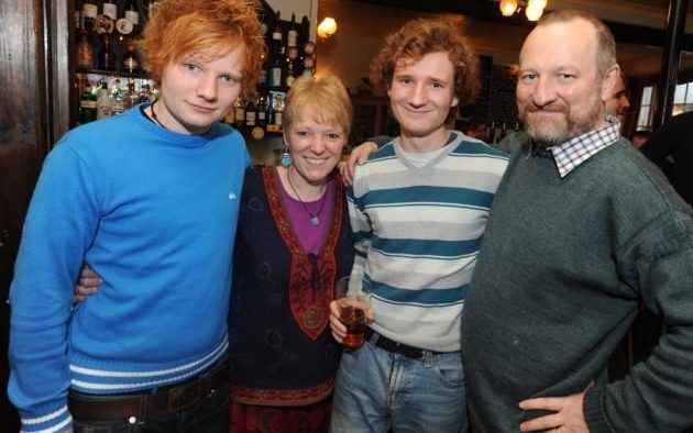 Ed Sheeran e família