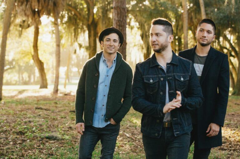 Biografia de Boyce Avenue conheça a banda dos covers acústicos