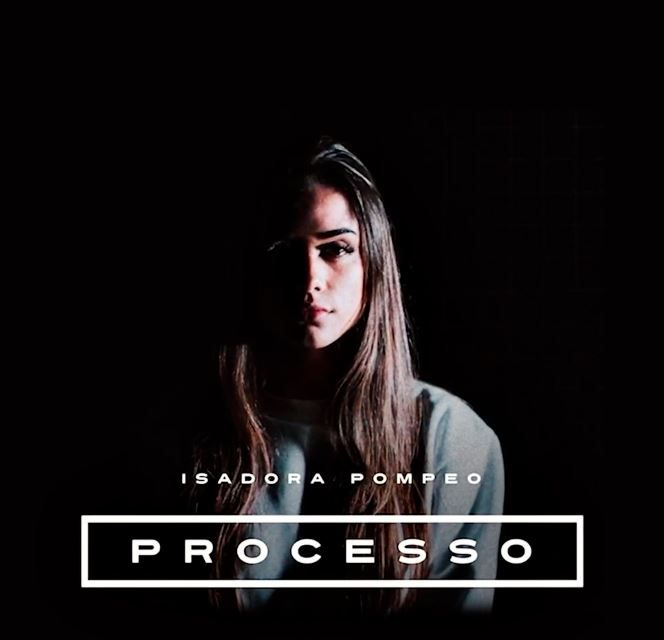 Capa do álbum Processo, de Isadora Pompeo