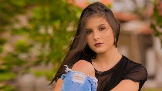 A cantora Ana Castela aos 15 anos