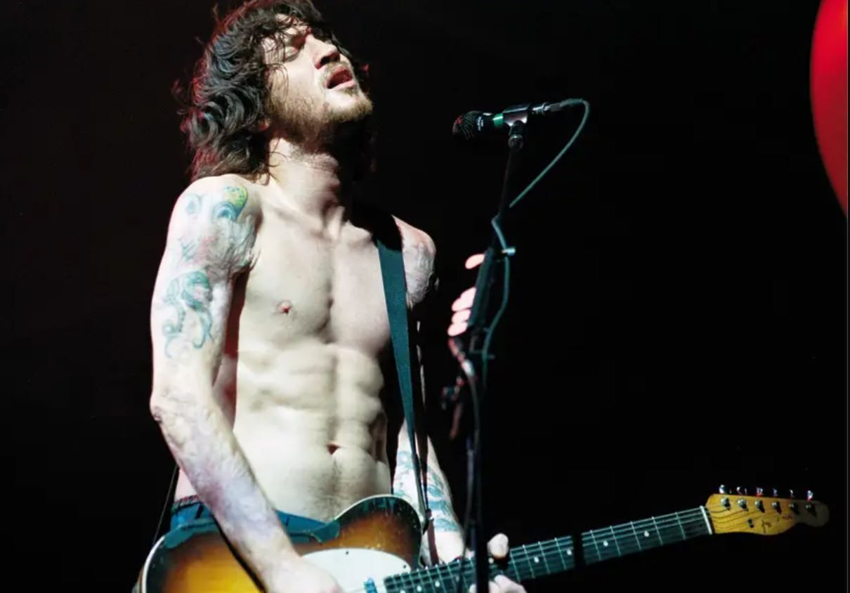 Curiosidades sobre John Frusciante, eterno guitarrista do Red Hot
