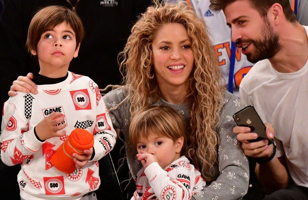 Shakira, Piqué e seus filhos, Milan e Sasha.