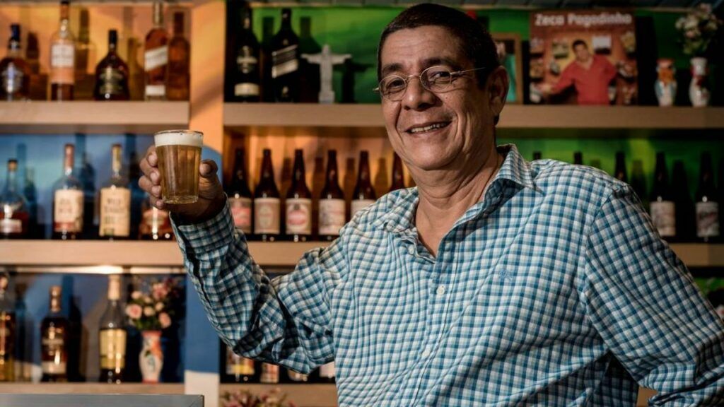 Zeca Pagodinho e cerveja