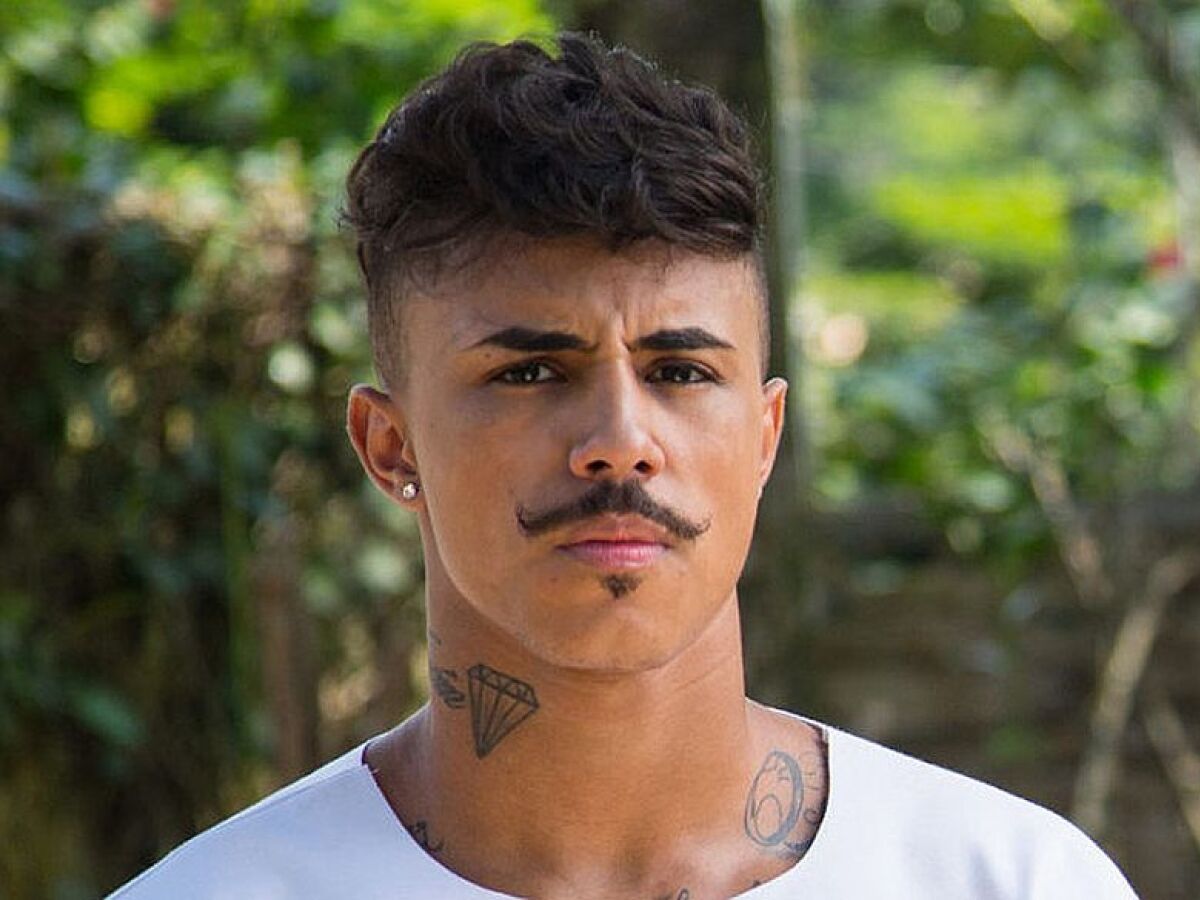 Quem é Mc Livinho Conheça O Funkeiro Mais Romântico Do Brasil Letras