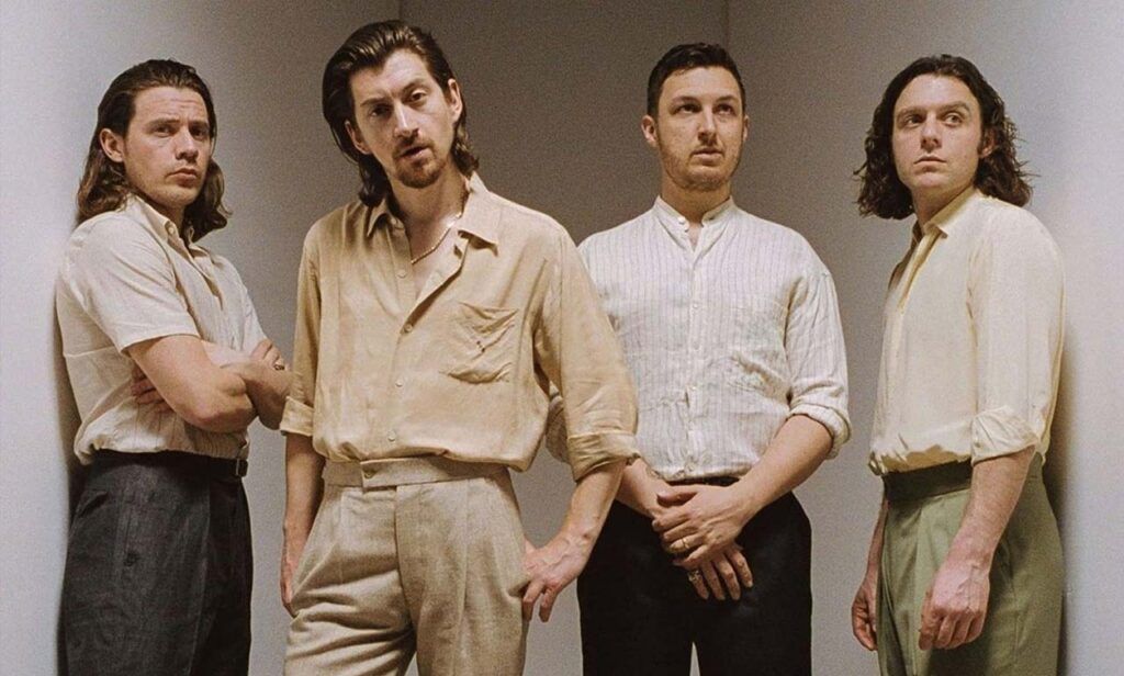 En la imagen, están los miembros de Arctic Monkeys