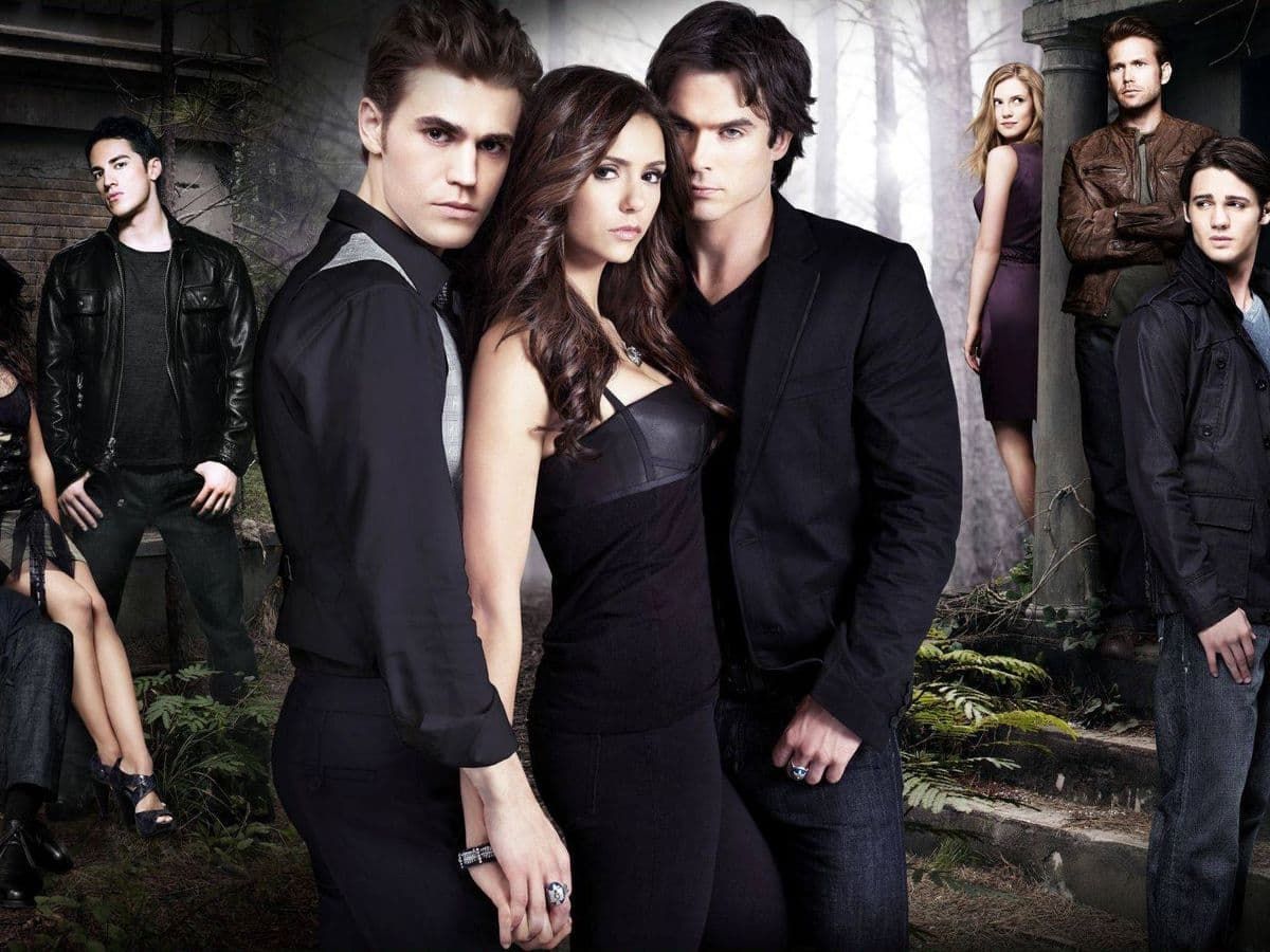 Elena Gilbert, Stefan e Damon Salvatore, personagens de Diários de Um Vampiro