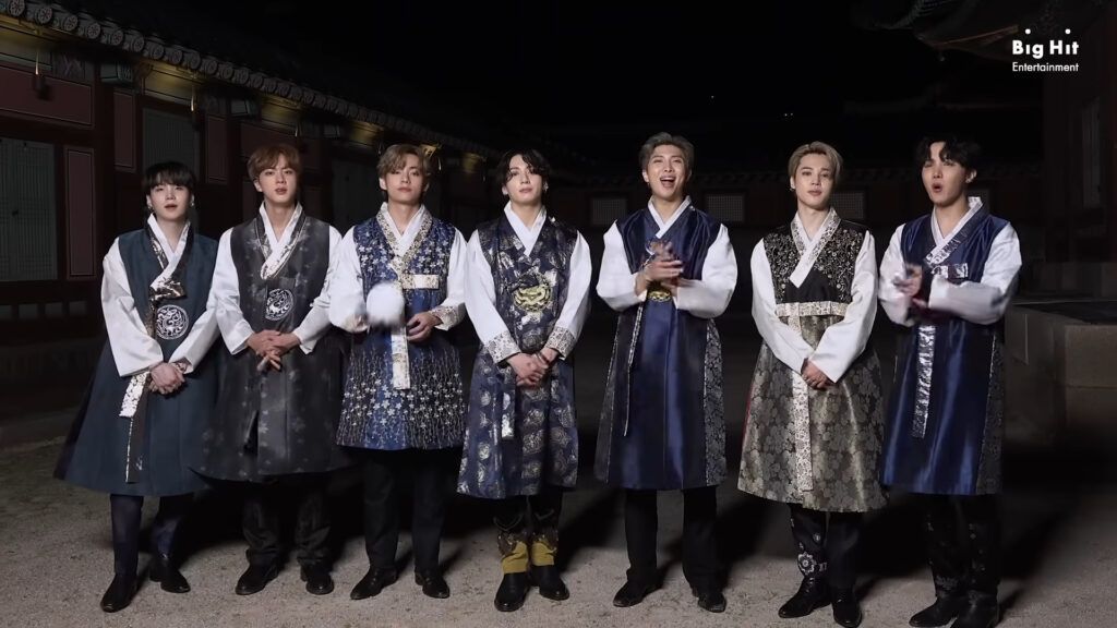 BTS usando hanbok