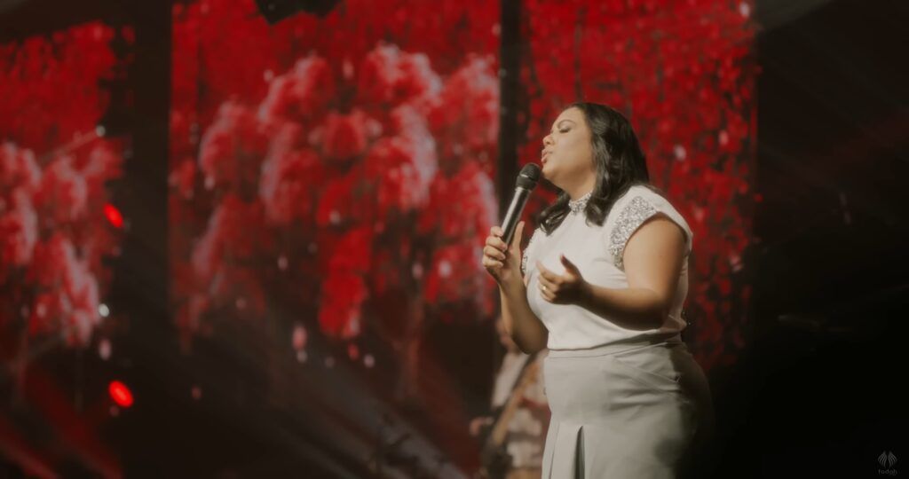 Sued Silva no clipe de Reacende a Chama