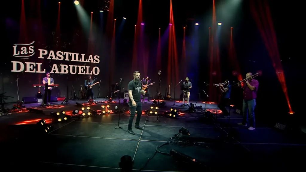 Las Pastillas del Abuelo en el video de Rock N' n' n'