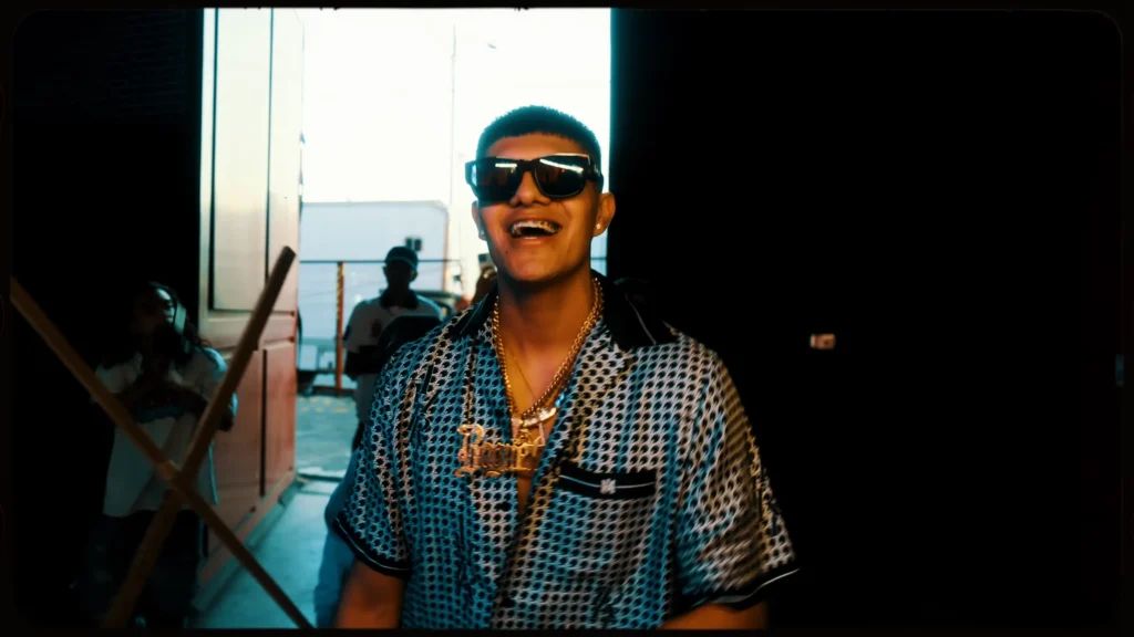 El Bogueto en el video de Si La Mami