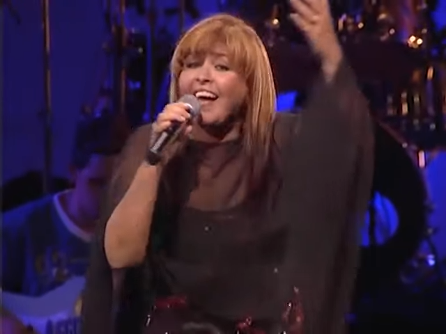 Quem é Shirley Carvalhaes 