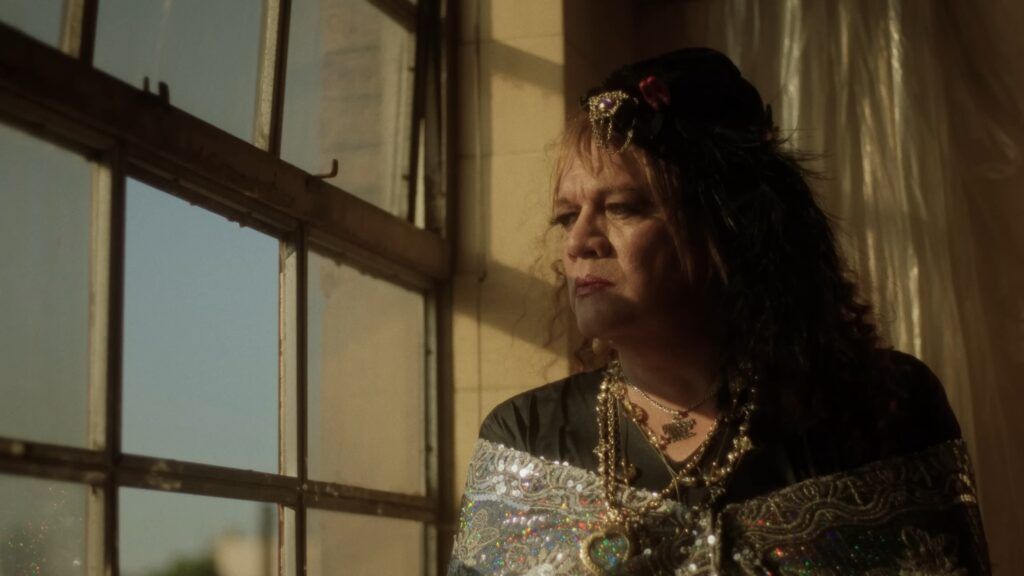 Susy Shock en el video de Lali PERDEDOR