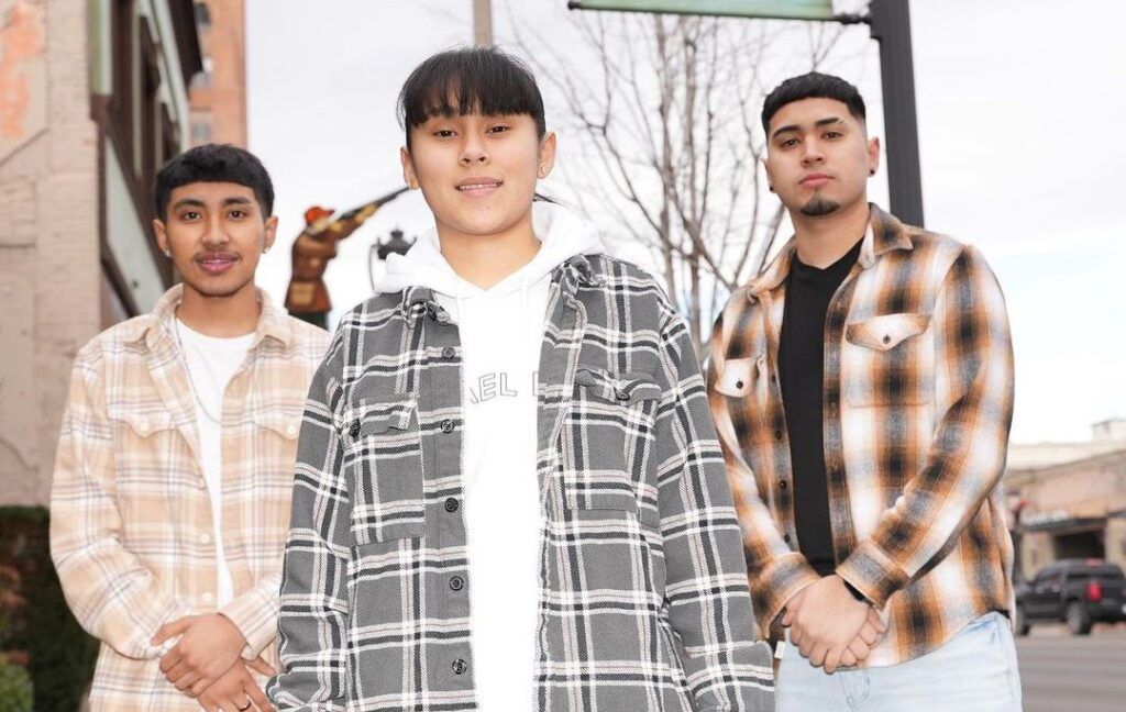 Yahritza Y Su Esencia