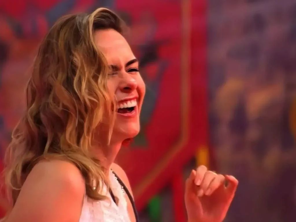 Ana Paula Renault dançando World, Hold On