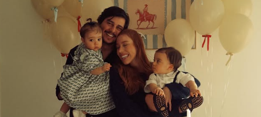 Julliany Souza e família