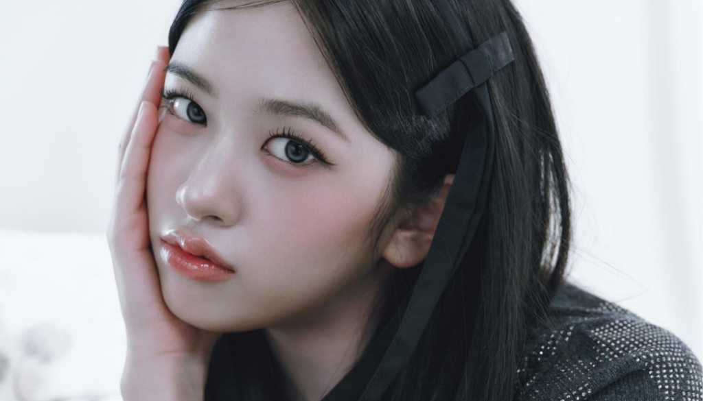 YUJIN (IVE)