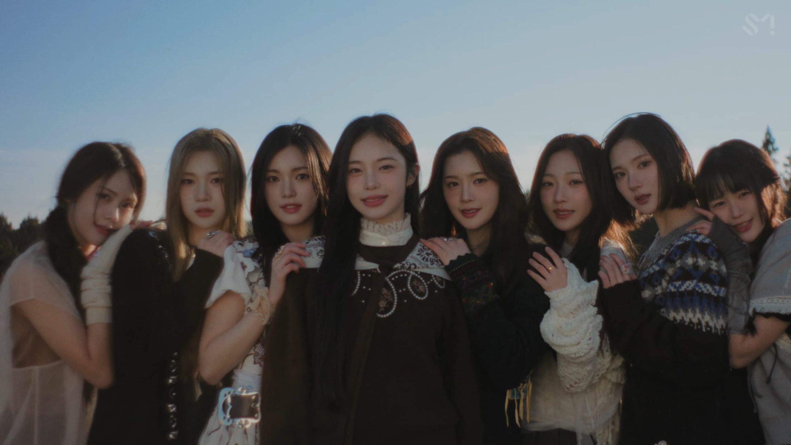 Hearts2Hearts faz seu debut com 'The Chase' - LETRAS.MUS.BR