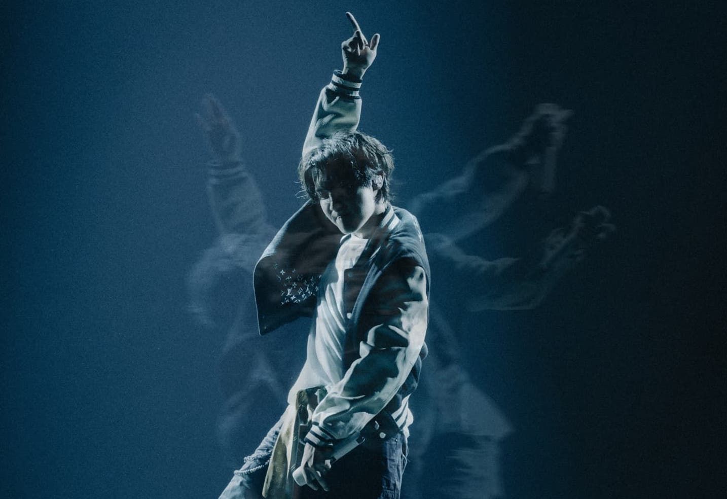 J-Hope fecha turnê solo no aniversário do BTS com transmissão