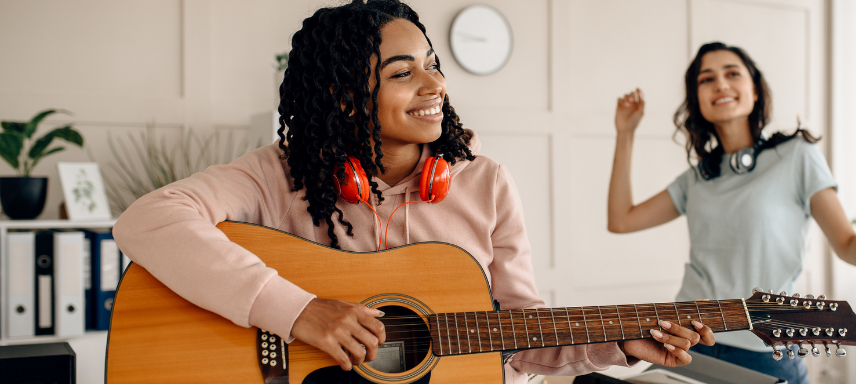 Post em destaque: 8 músicas pop para tocar no violão